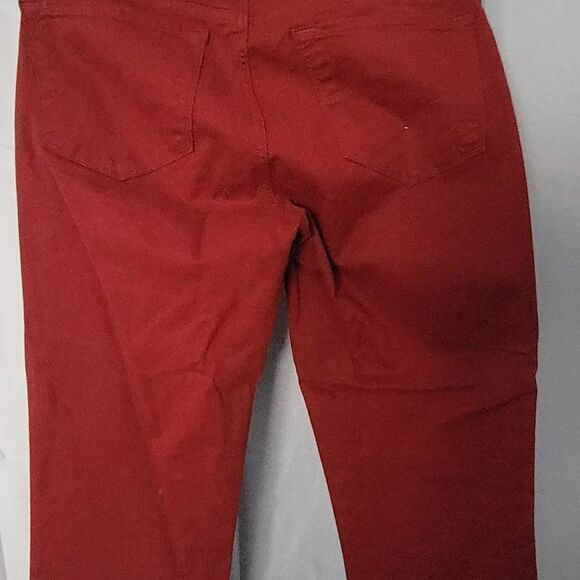 * * J BRAND BURGUNDY/WINE COLOUR SLIGHT STRETCH JEANS Final Discount - Picture 6 of 9